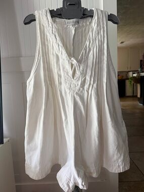 Vevevert White Denim Sleeveless Pintuck Tie-Front Romper
